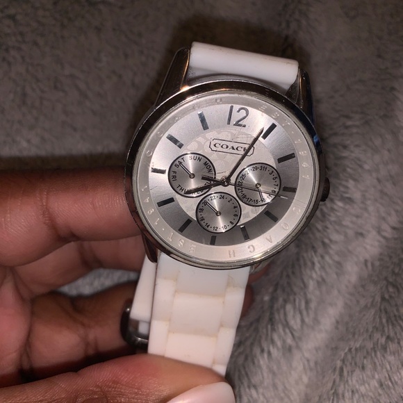 Coach Watch. - Picture 2 of 3